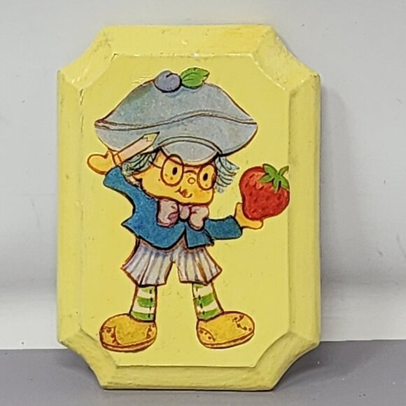 Vintage‎ Strawberry Shortcake Chalkware Wall Plaques Set – Yellow Background - Picture 3 of 9
